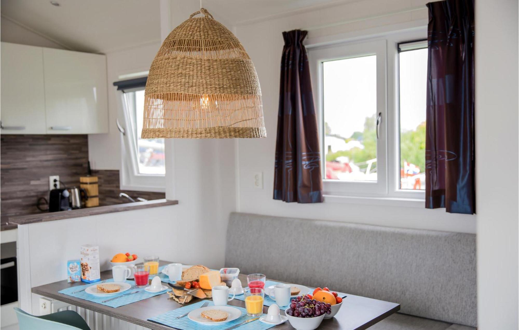 Cozy Home In Breukelen With Wifi Eksteriør billede